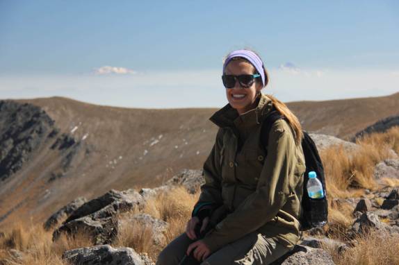 A Val chega à cratera do Nevado de Toluca, na região central do México (foto de Geraldo Ozorio)